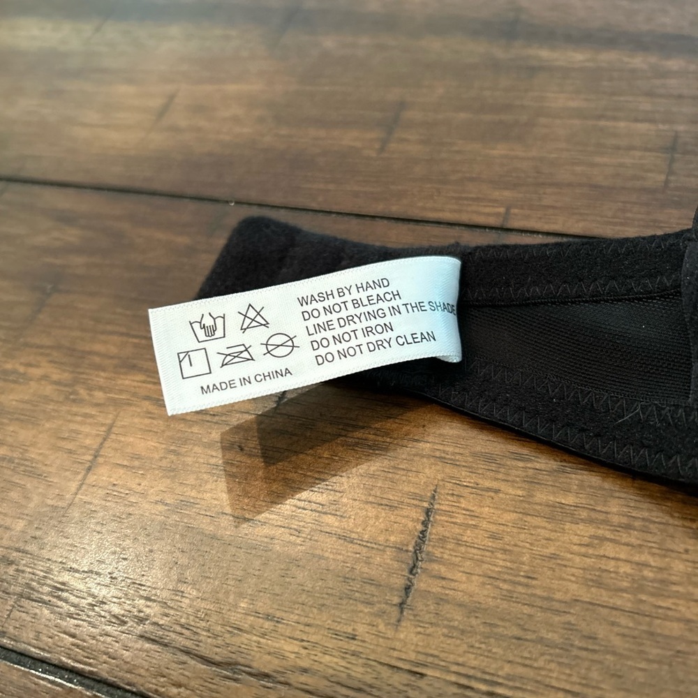 Sexy Black Bra Size 36C - EUC - Picture 8 of 13